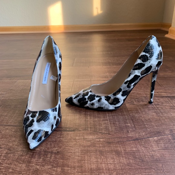 Diane Von Furstenberg Shoes - Diane Von Furstenberg 9.5B leopard print pumps